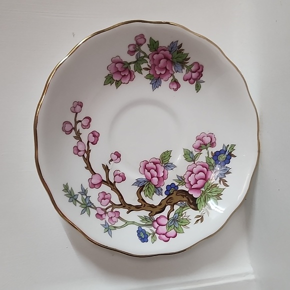 Vintage Colclough Fine Bone China Cup and Saucer Made in England - Picture 2 of 8